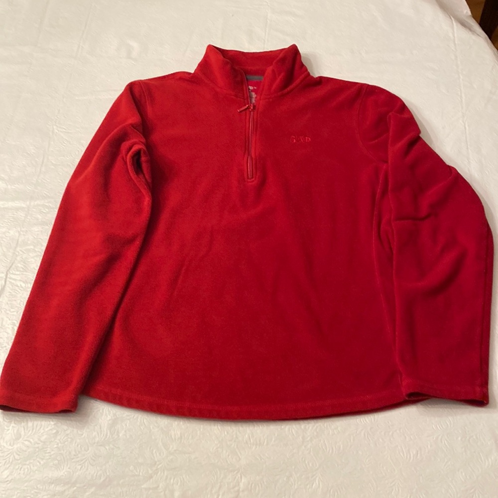 Gap Vintage Women’s Red Fleece Top with 1/4 Zipper- Size M